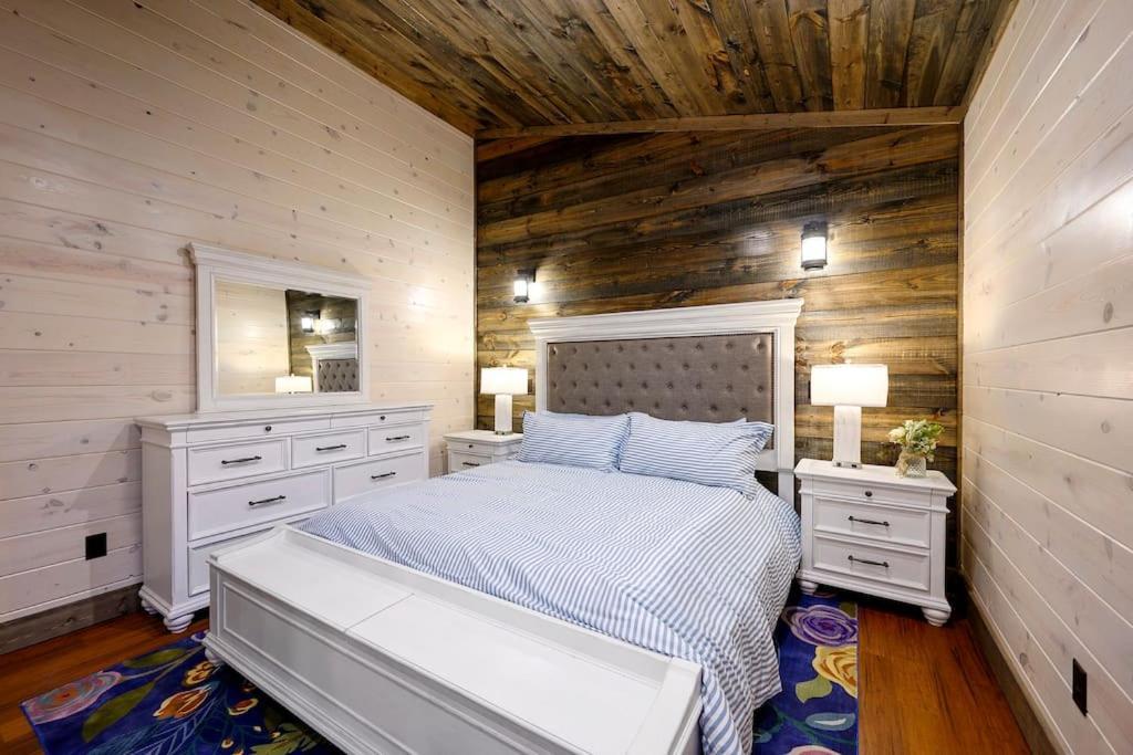 Brand New Luxury 2 Bedroom With Loft And Spa Sleeps 10 Брокен-Боу Экстерьер фото