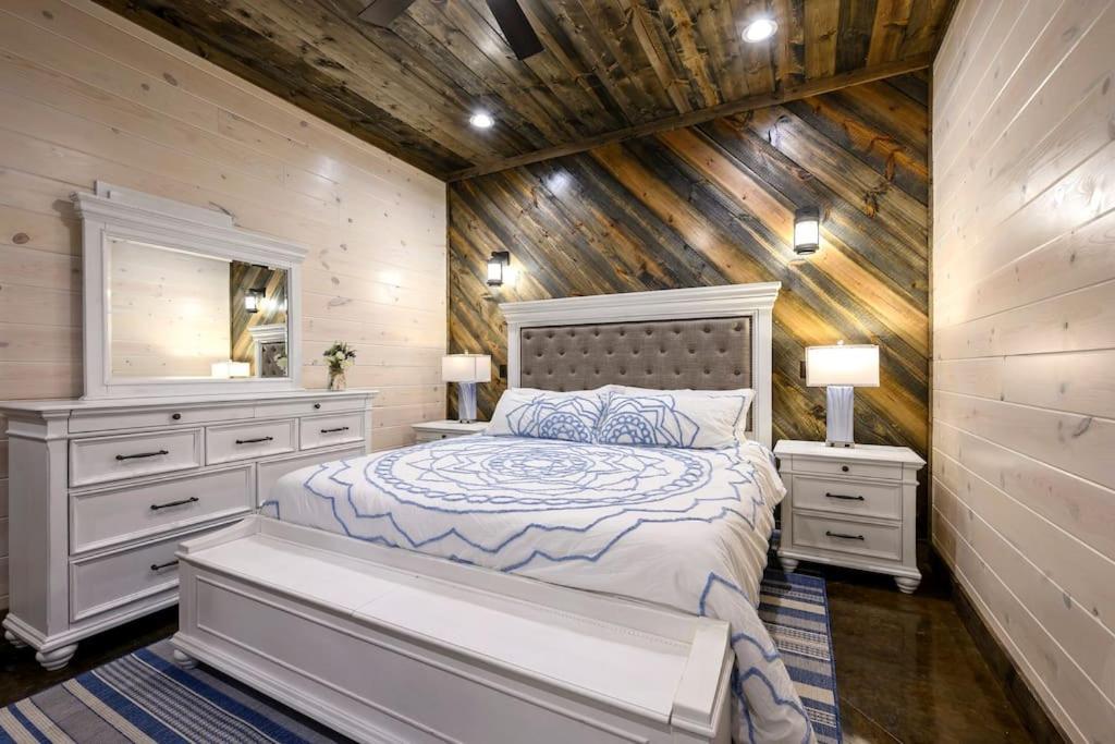 Brand New Luxury 2 Bedroom With Loft And Spa Sleeps 10 Брокен-Боу Экстерьер фото